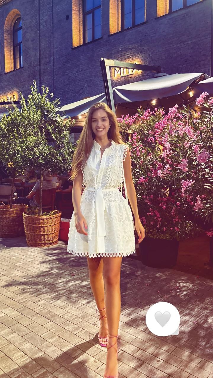 Справжній шик: Фреймут, Дімопулос і колишня Комарова показали, як виглядати ефектно навіть в спеку