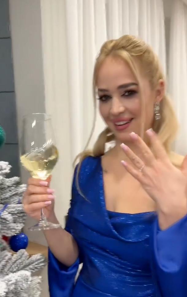 Переможниця "Холостяка" натякнула на весілля з Тереном і назвала "красиву" дату (відео)