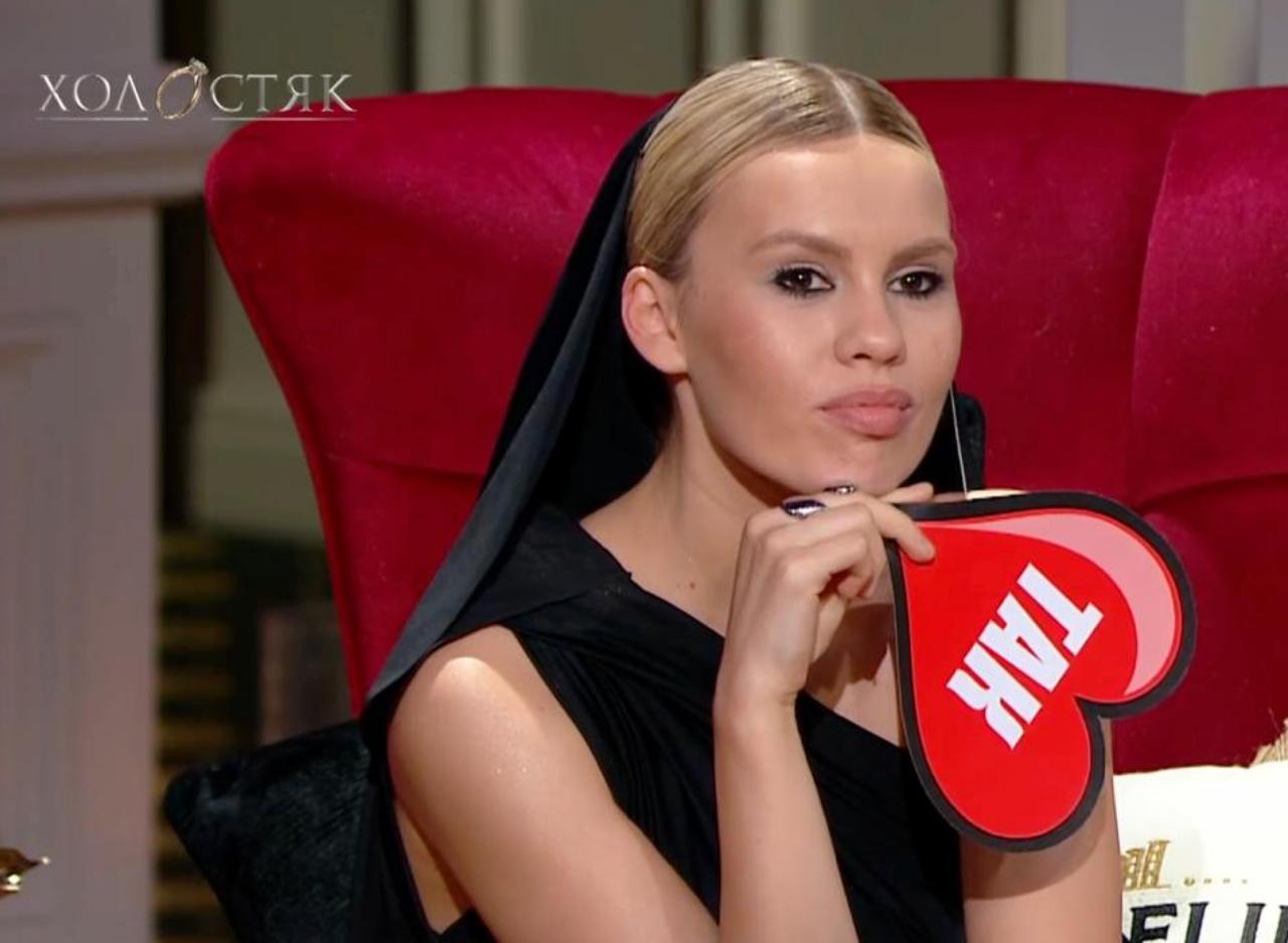 "Холостяк-14": яка дівчина раптово пішла з шоу і чим здивував Цимбалюк на Церемонії троянд