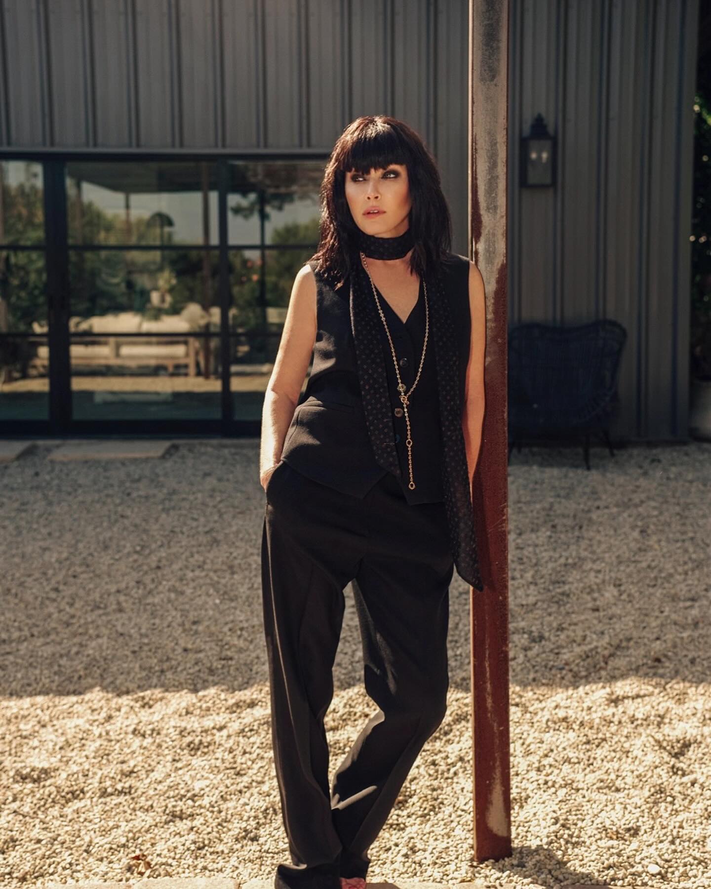 Як зараз виглядають головні героїні серіалу "Всі жінки - відьми" (фото)