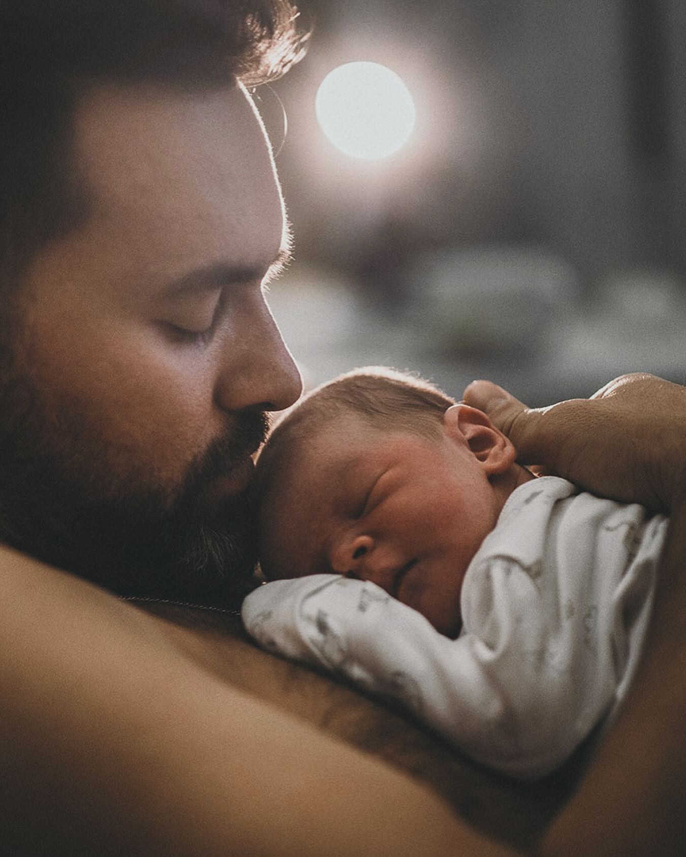 Мірошниченко зворушливо привітав сина з 4-річчям і показав архівні фото: "Мій маленький геній"