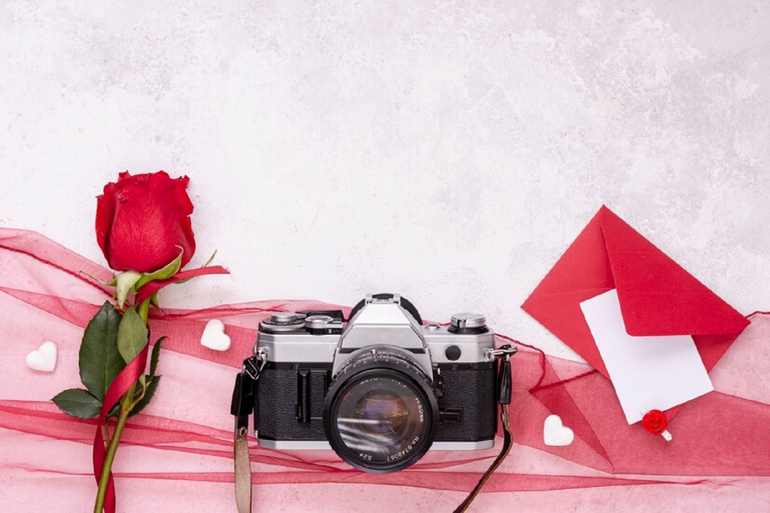 Як перетворити квартиру на рай для закоханих: ідеї декору до Дня святого Валентина