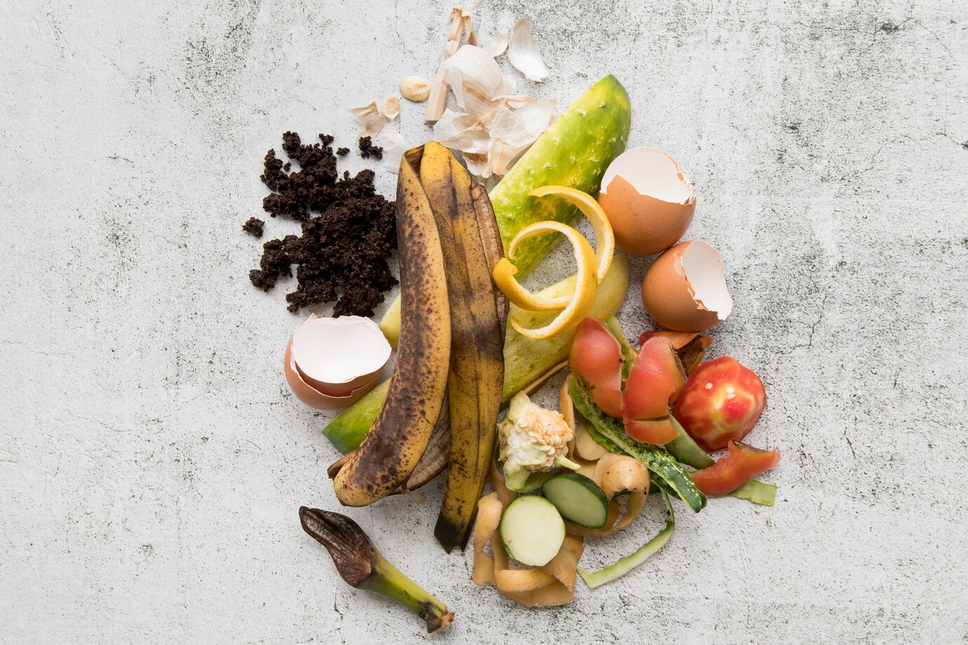 Какие фрукты нельзя выбрасывать в мусорное ведро: причина очень серьезная