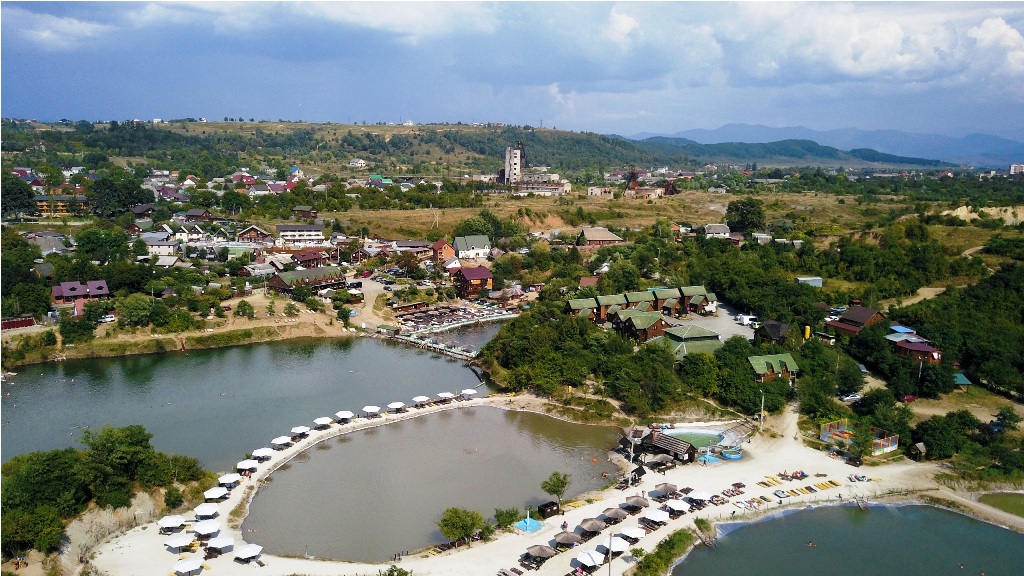 Другий рік без моря. Де відпочити біля озер у Карпатах: найпопулярніші локації
