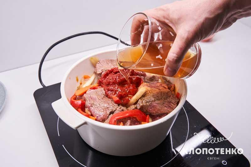 Клопотенко представив рецепт яловичини, додавши туди пиво: найсмачніша страва