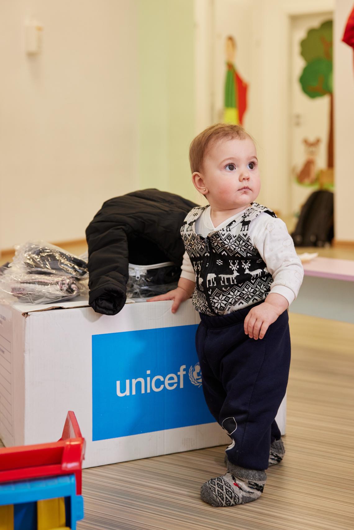 Від термобілизни до взуття. Переселенцям видадуть комплекти одягу на зиму