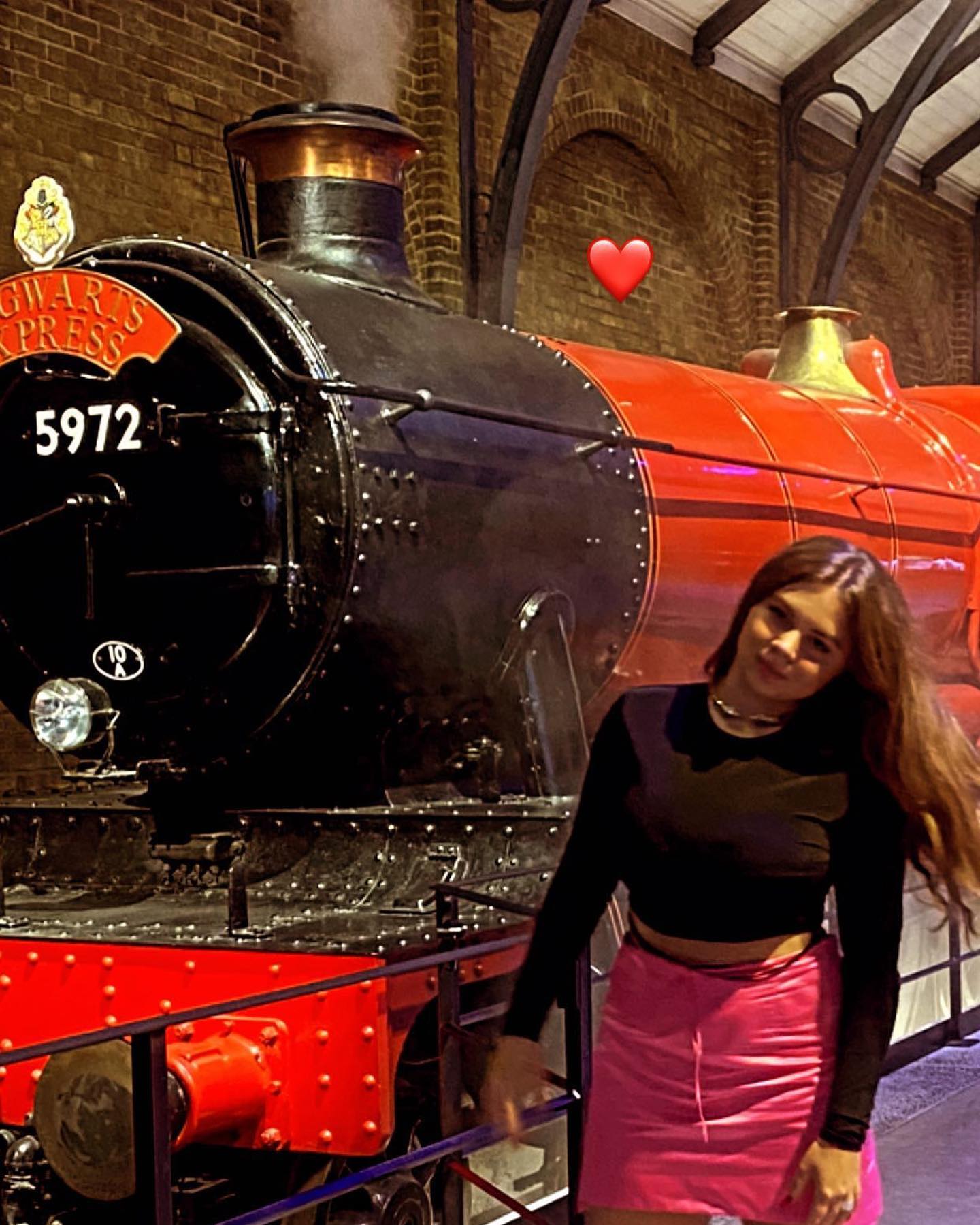 Доньці Фреймут - 16: як виглядає зараз дизайнер і феміністка Злата Мітчелл