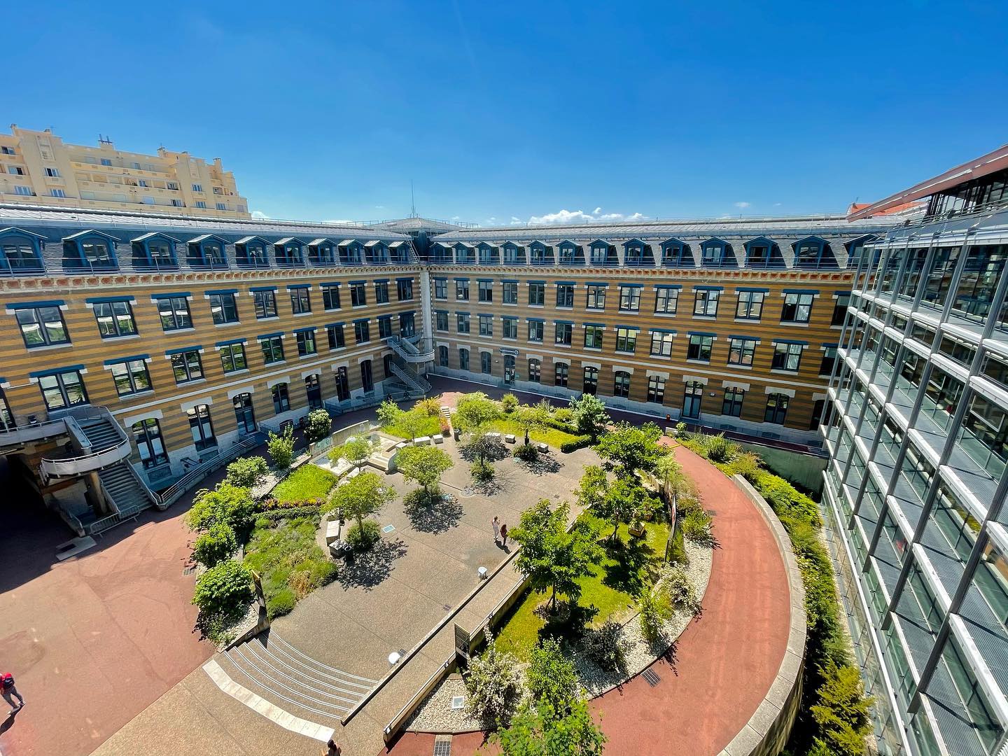 Як вступити до європейського університету під час війни: список доступних ВНЗ і поради по адаптації