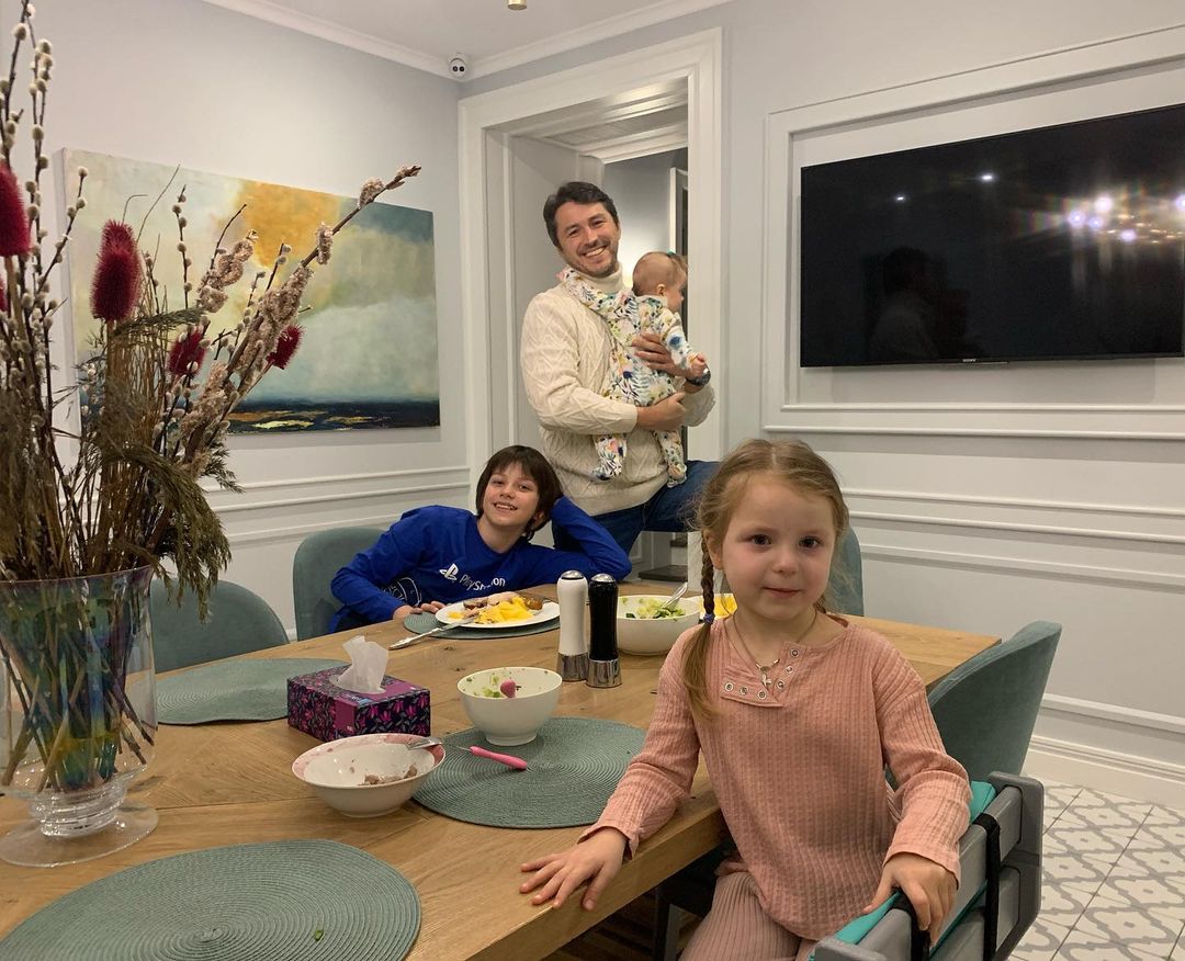 Притула показав маму-красуню на рідкісному архівному фото