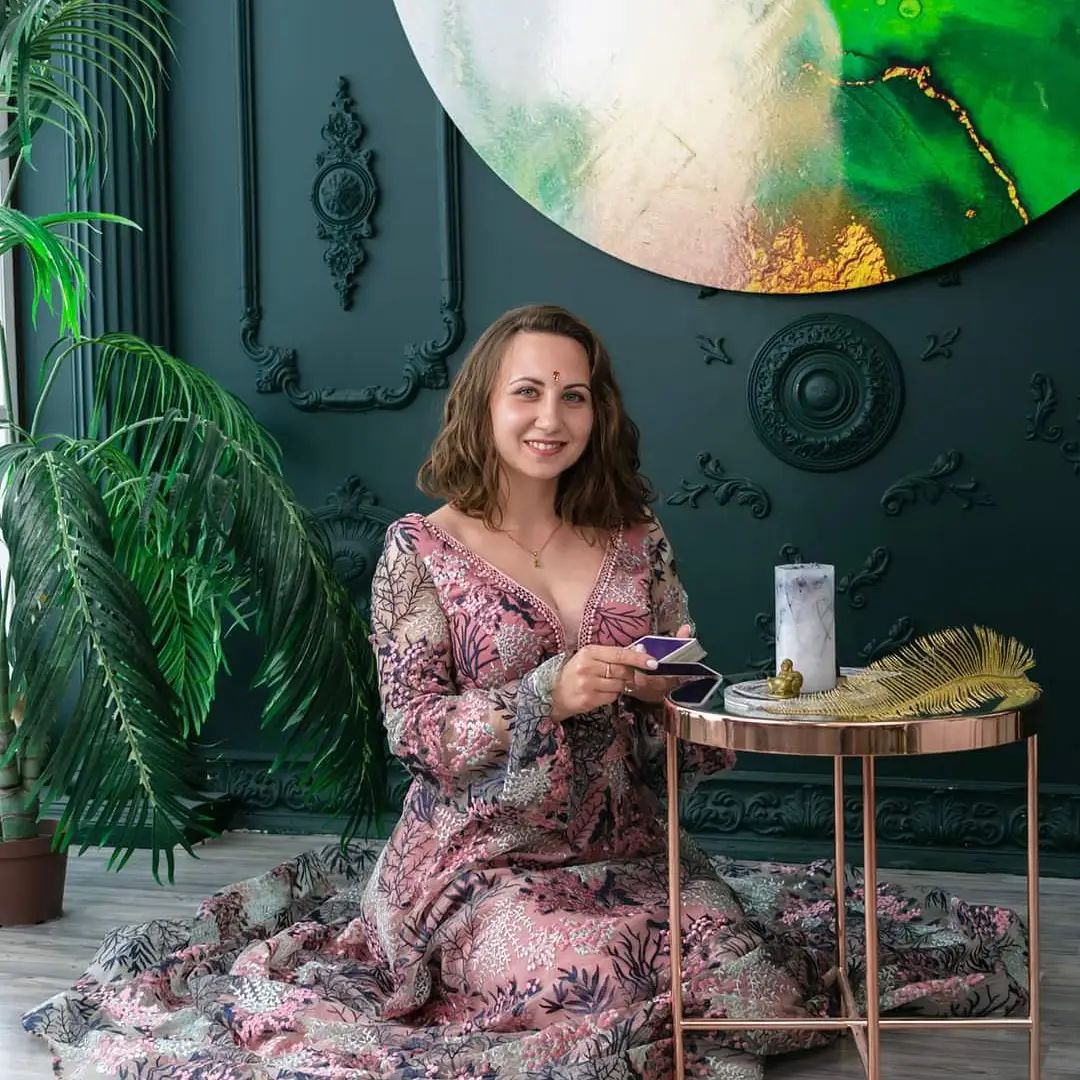 Що чекає на українців у 2023 році: прогноз таролога