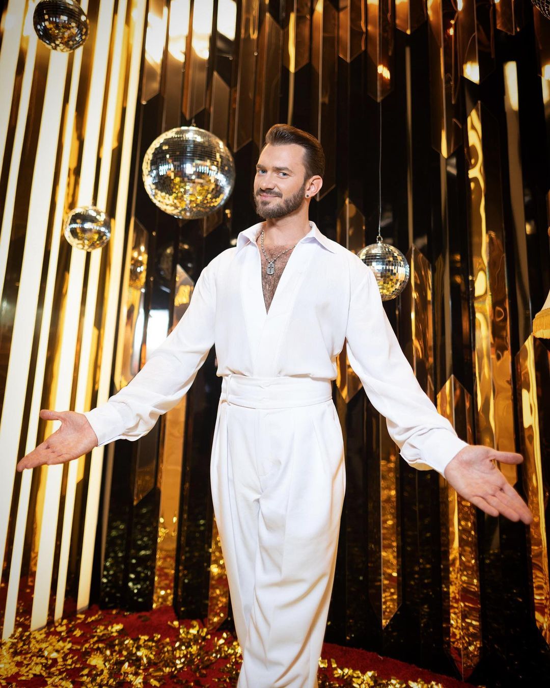 Дмитро Дікусар вперше за три місяці вийшов на зв'язок з фронту та показав, який має вигляд