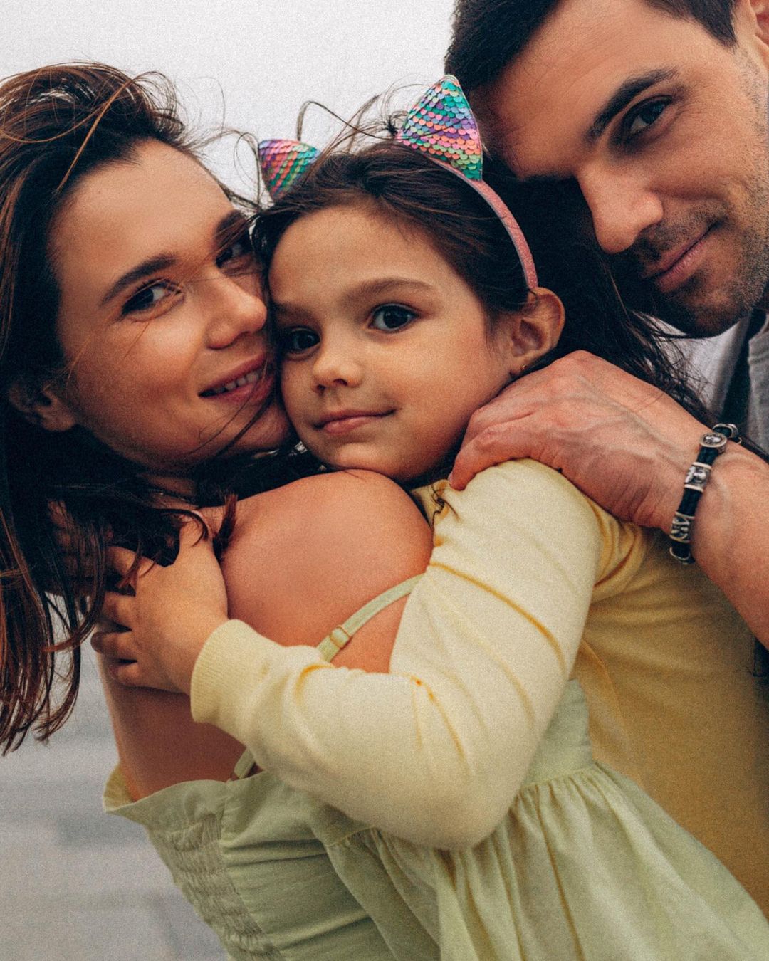 "Мені неважливо, хто з якої країни": українська акторка, яка залишилася в РФ, вперше заговорила про війну