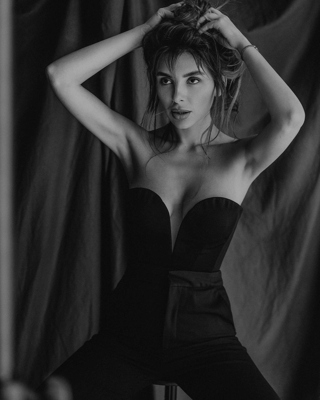 Пробігають мурахи по тілу: Макс Барських презентував нову пісню про любов на відстані