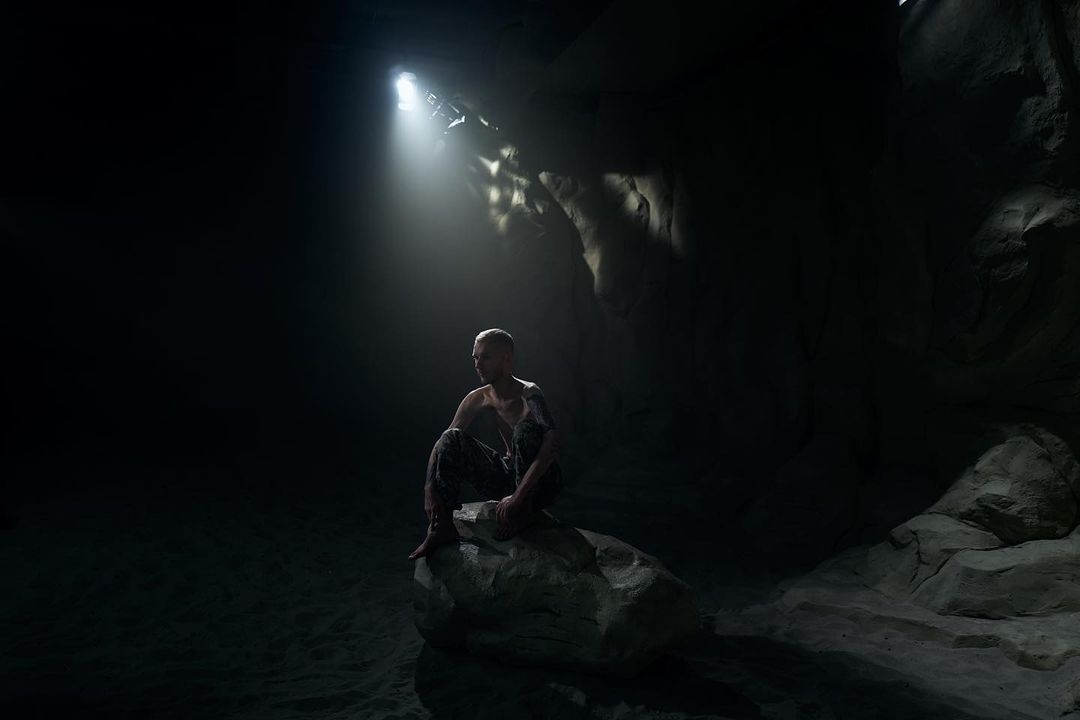 Худий та змучений: у мережі з'явилися фото "Ореста" з Азовсталі після полону