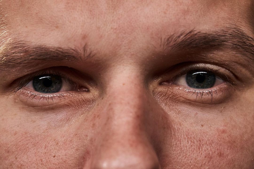 Худий та змучений: у мережі з'явилися фото "Ореста" з Азовсталі після полону