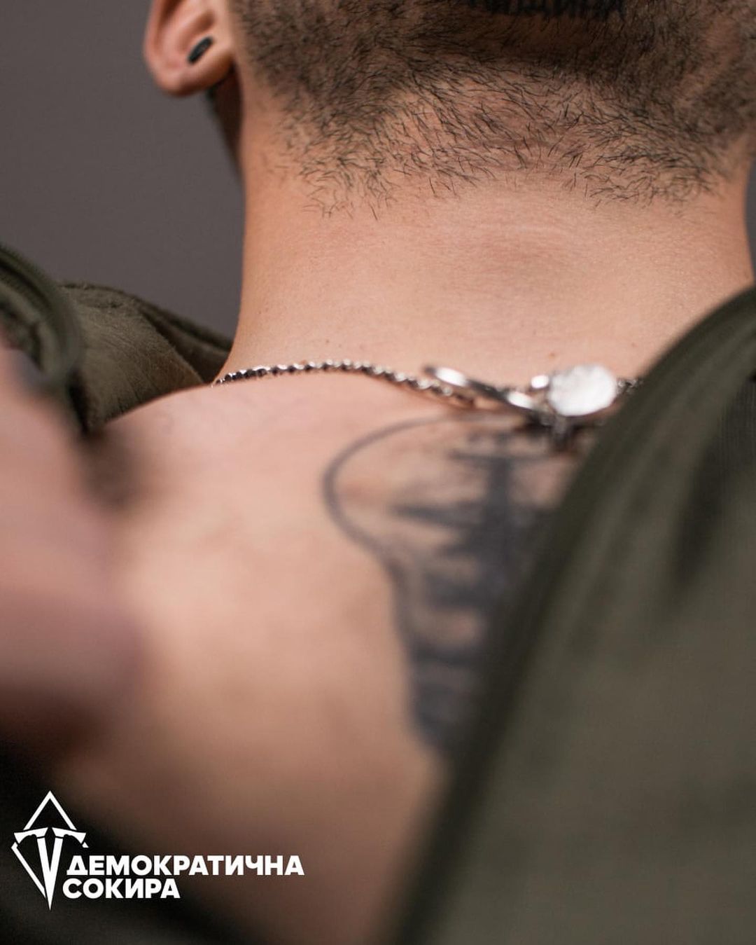 "Вдягни котика!": воїни ЗСУ знялись у гарячій фотосесії для збору коштів для армії