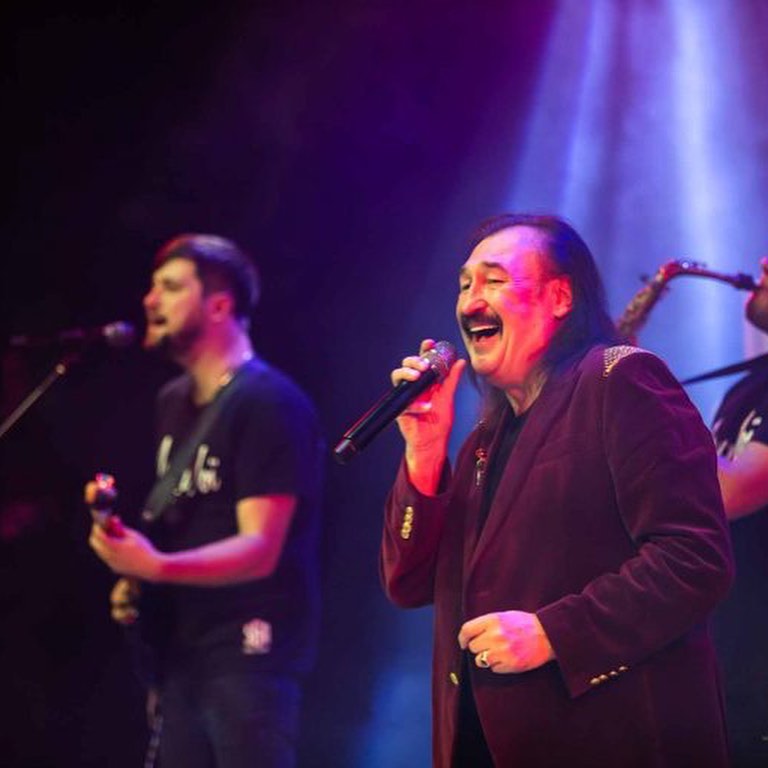 "Мені завжди казали, що я не формат": Степан Гіга розповів про пропозиції співати російською