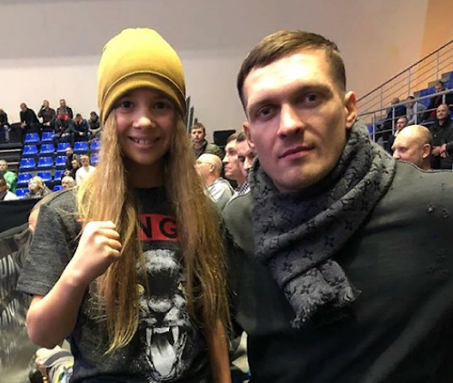 Перемогла росіянку і станцювала гопак: чому 13-річну українку називають майбутнім світового боксу