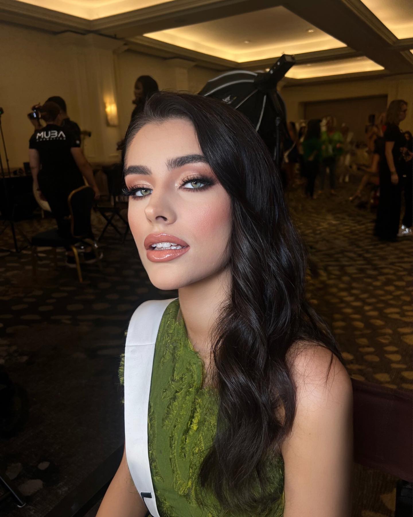 Чоловік найкрасивішої українки зрадив їй з її подругою: деталі скандалу