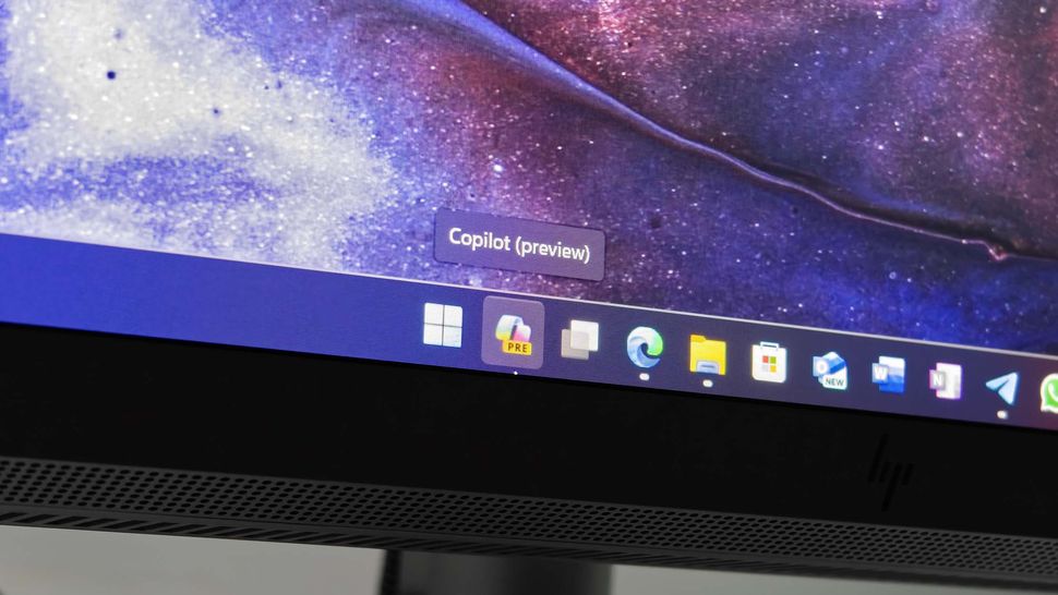 Зможе спілкуватися природною мовою. Microsoft готує "революційну" Windows зі штучним інтелектом