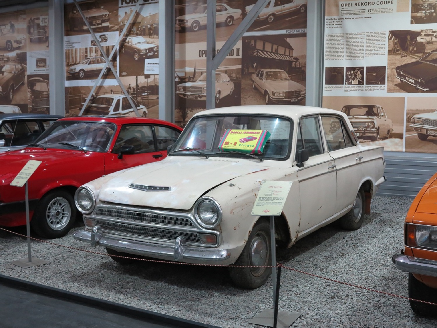 Где увидеть легендарные авто со всего мира: музей "Колеса истории" в Киеве