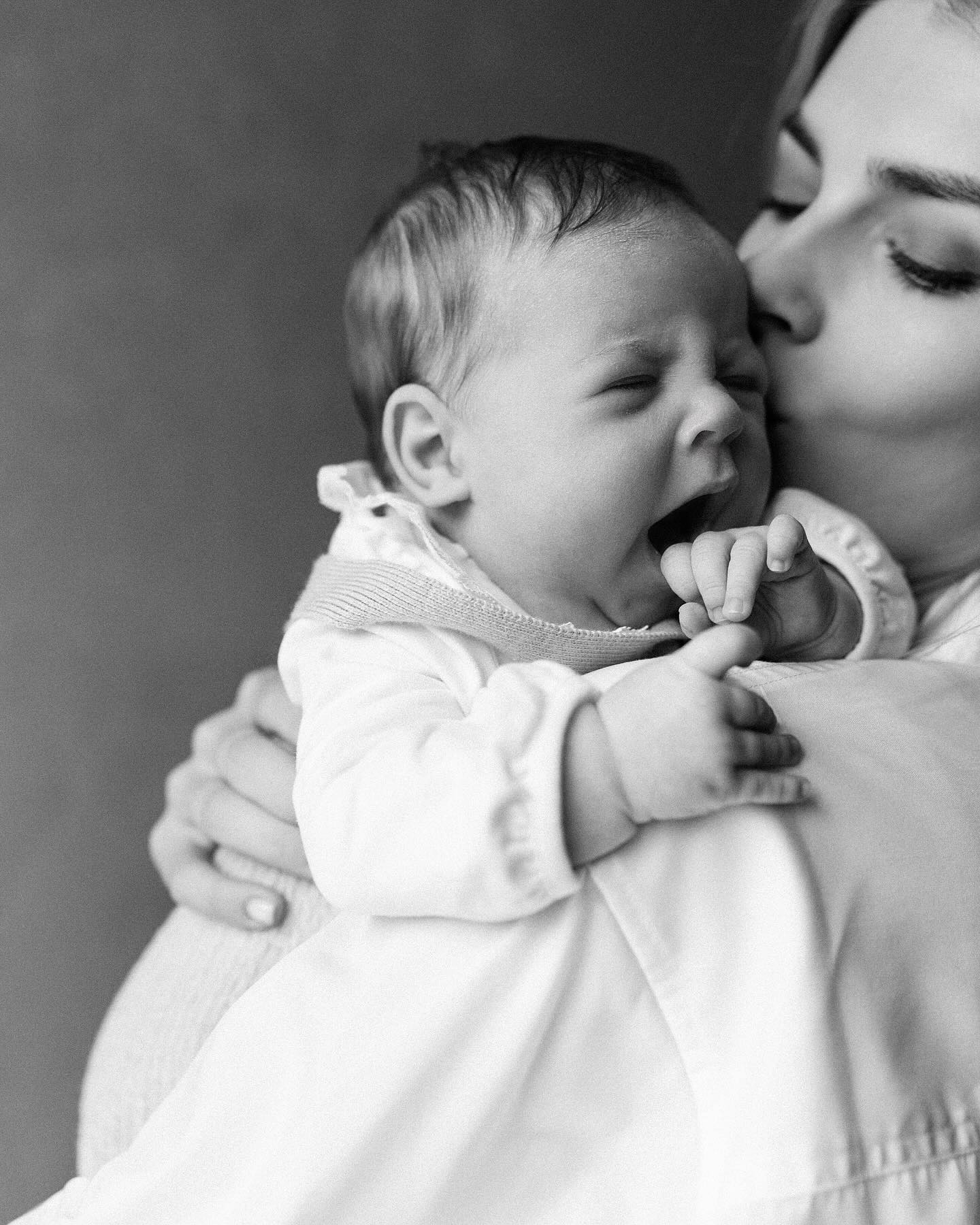 Дружина Зінченка вперше показала обличчя молодшої доньки та розсекретила її ім’я (фото)