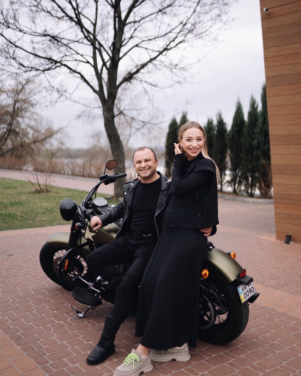 Виктор Павлик высказался о скандале с бывшей женой: "хочу, чтобы все помирились"