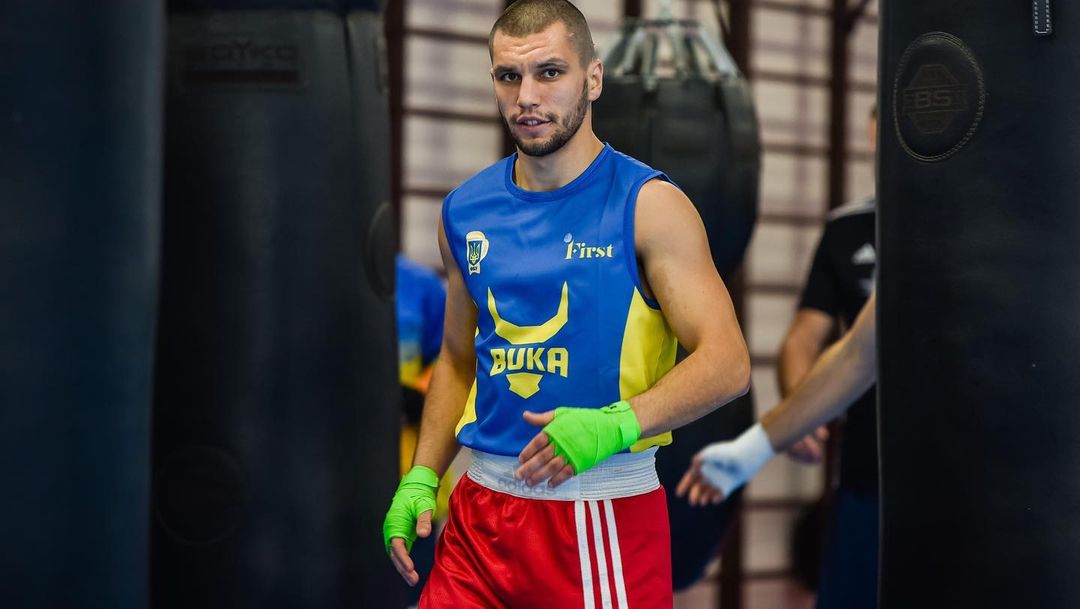 Украинский боксер отколошматил россиянина: яркое видео