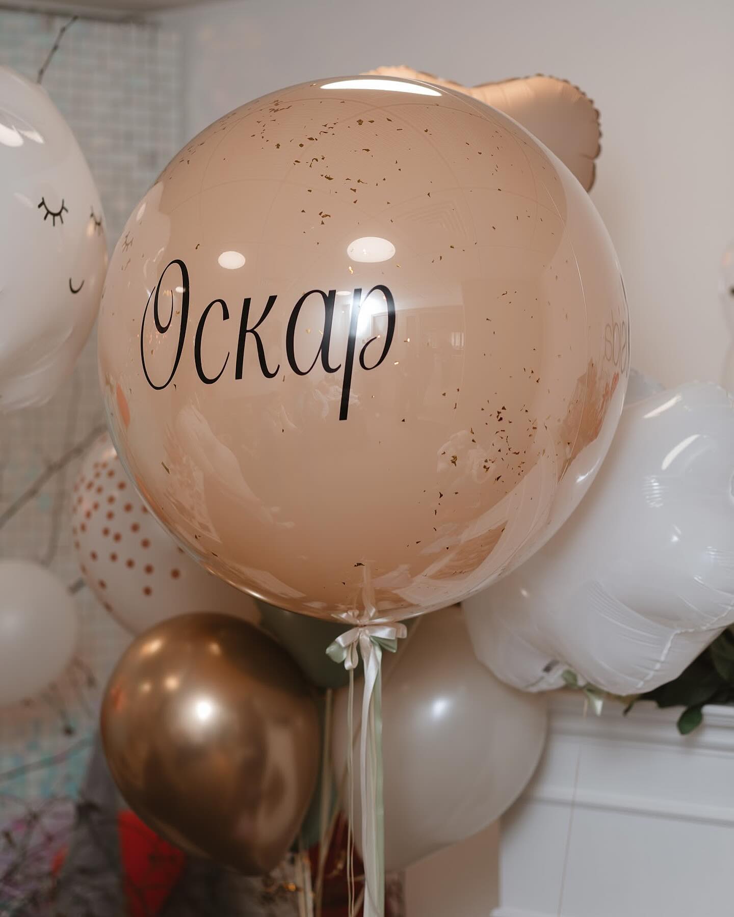 Козловський розчулив новими фото з крихітним сином Оскаром