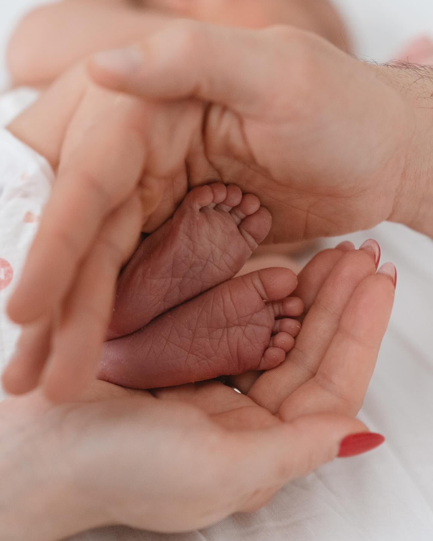 "Пишу і реву": Козловський зі сльозами на очах поділився першими досягненнями сина