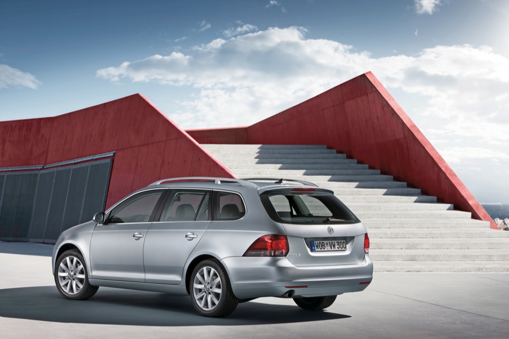 Вибираємо найкращий універсал з пробігом: Volkswagen Golf проти Renault Megane