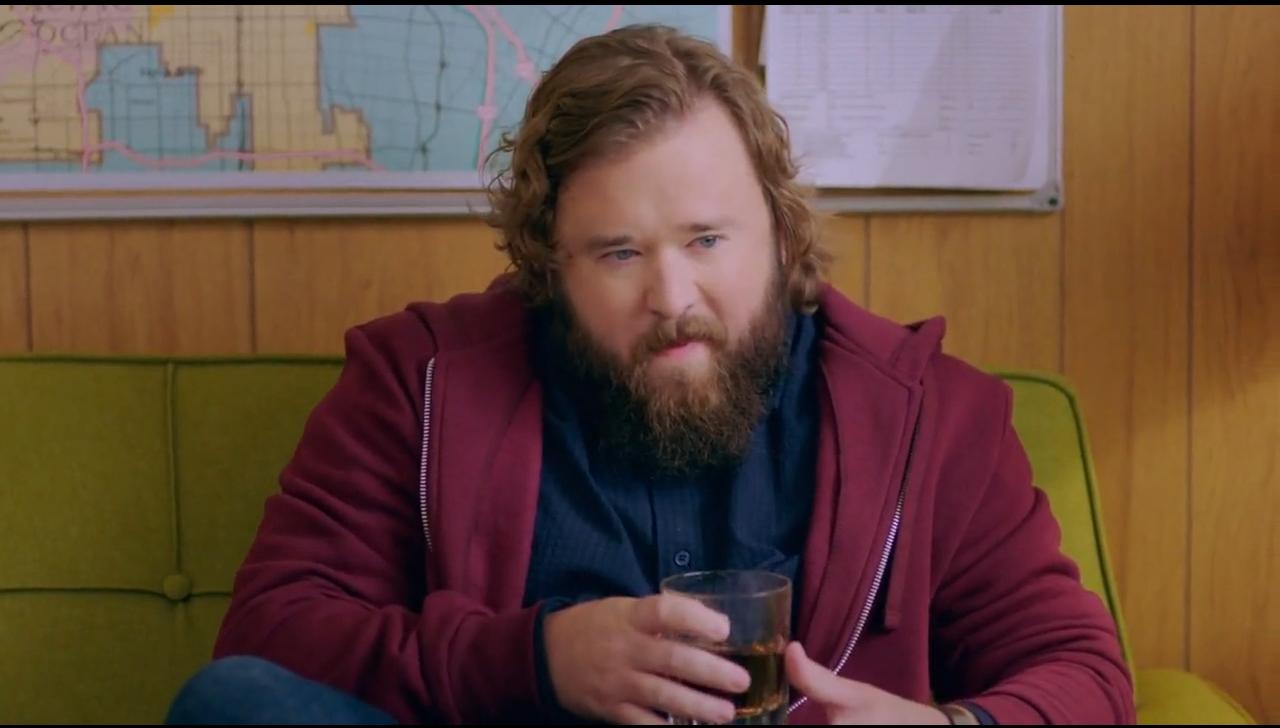 Відростив довге волосся та бороду: як змінився хлопчик з "Шостого почуття" (фото)