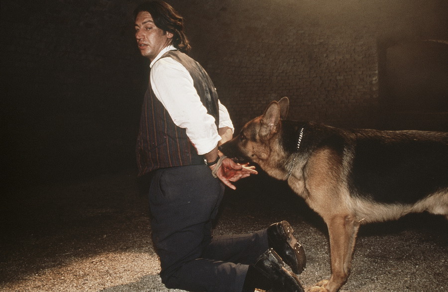 Обрав сім'ю і став фермером. Як зараз живе детектив-красунчик із серіалу "Комісар Рекс"