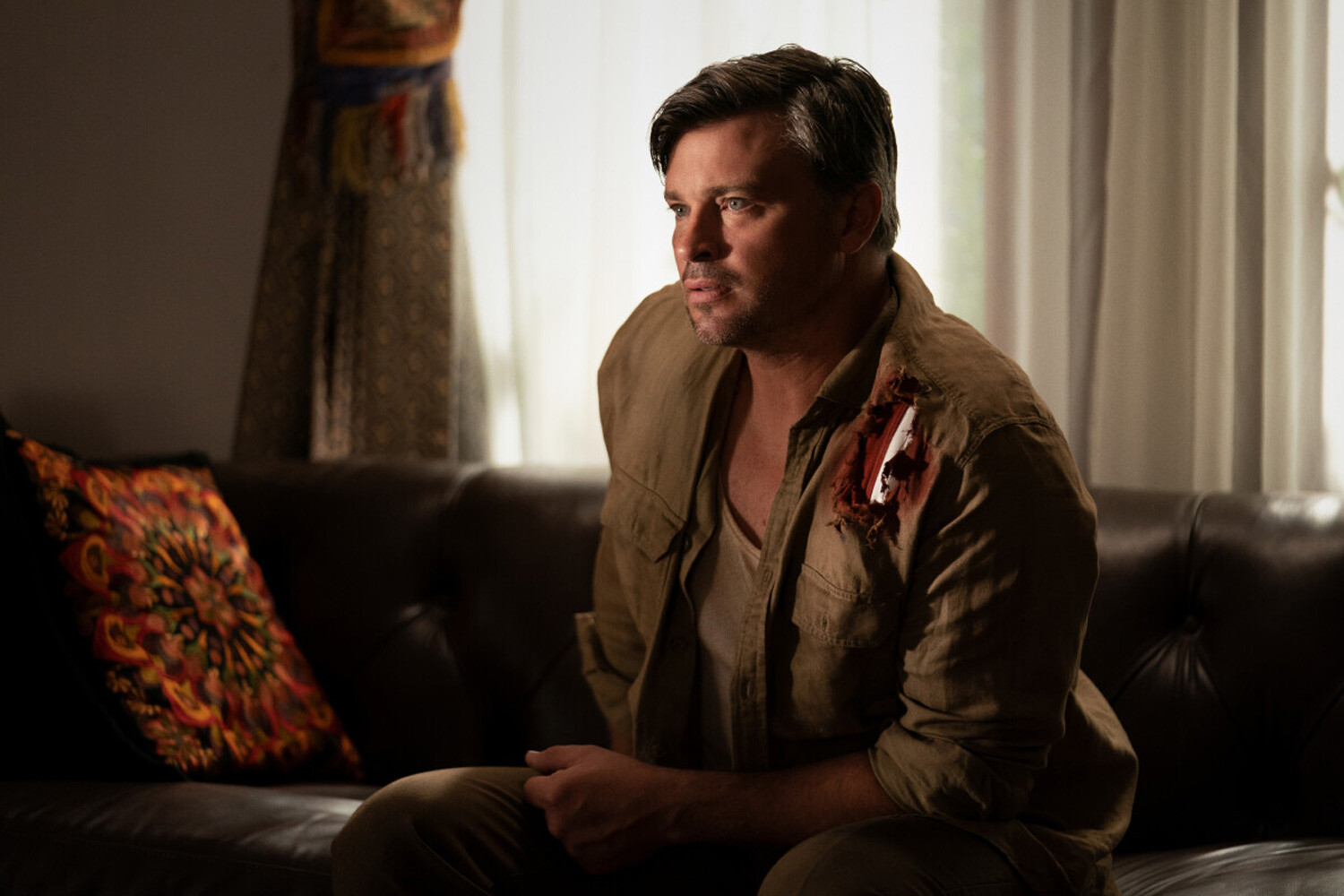 Ви його не впізнаєте! Який вигляд має головний красунчик з "Таємниць Смолвіля" (фото)