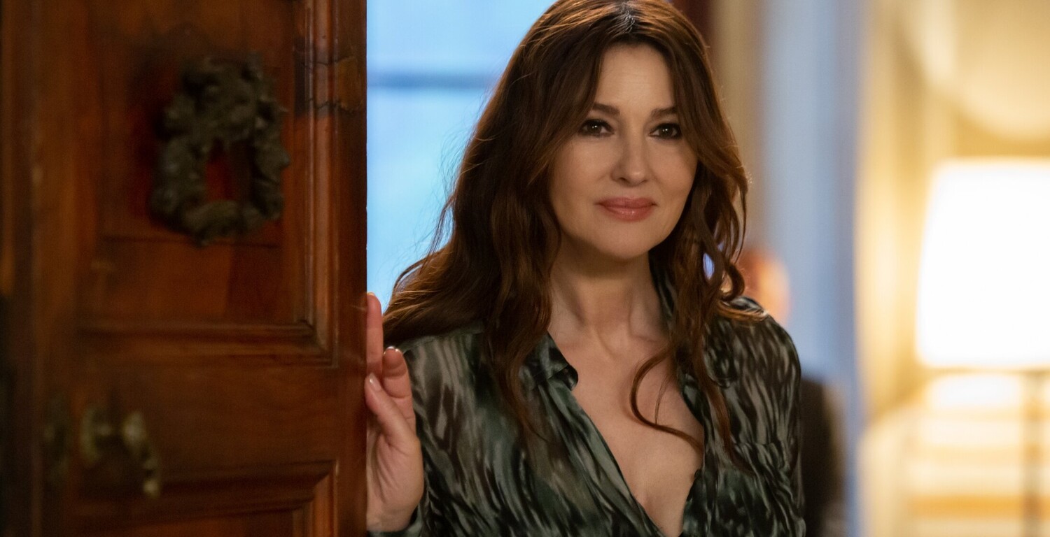 60-річна Моніка Беллуччі позувала у купальнику для модного глянцю (фото)