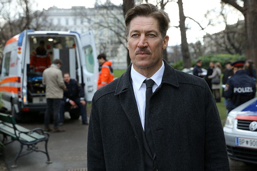 Обрав сім'ю і став фермером. Як зараз живе детектив-красунчик із серіалу "Комісар Рекс"