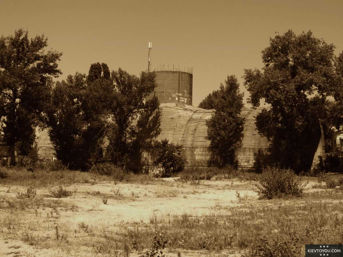 Як виглядає у Києві тунель під Дніпром, який ще називали "сталінським метро" (фото)