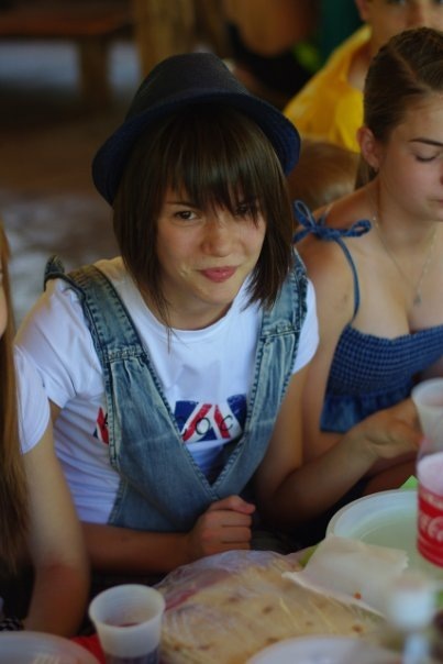 Юная мечтательница: как выглядела Даша Кацурина до того, как стать модным дизайнером