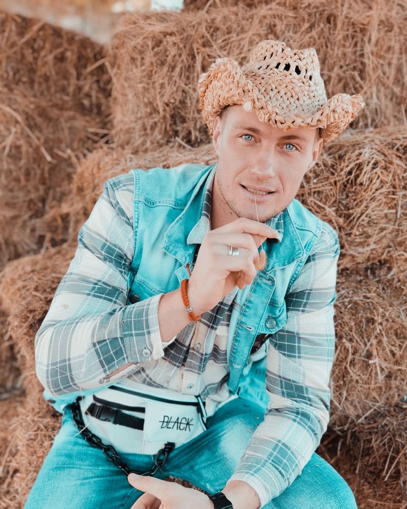 Зірка популярного реаліті в РФ вирушив на війну проти України