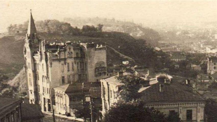 "Беспредел в историческом центре города". На замке Ричарда в Киеве возводят незаконную надстройку (фото)