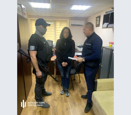 Збирала "податки" для окупантів. У Харкові затримали жінку, яка перейшла на бік РФ