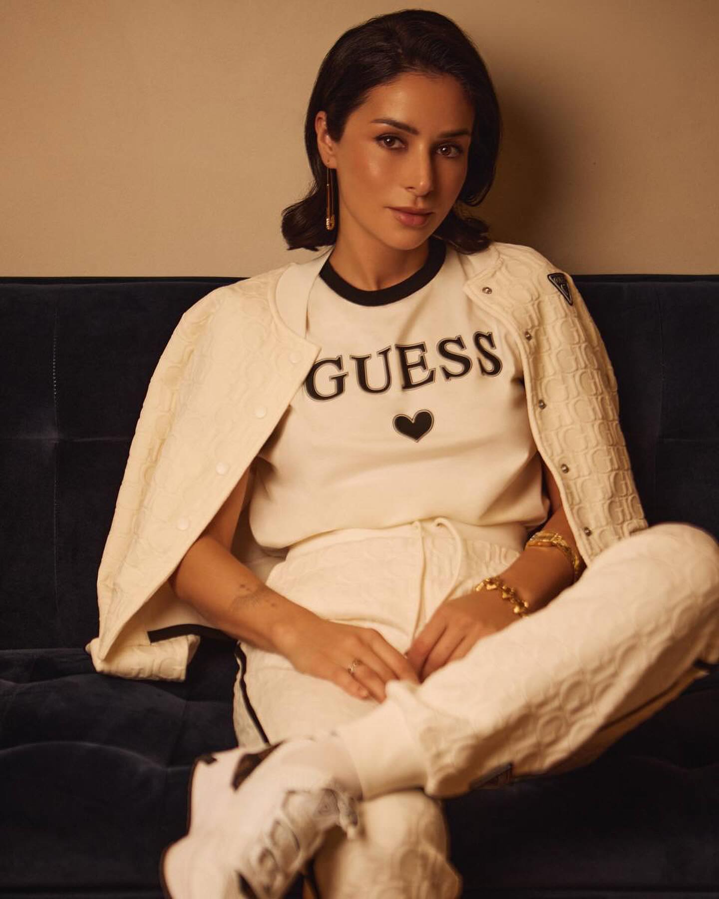 Злата Огневич показала новые интересные образы для весны 2024 года (фото)