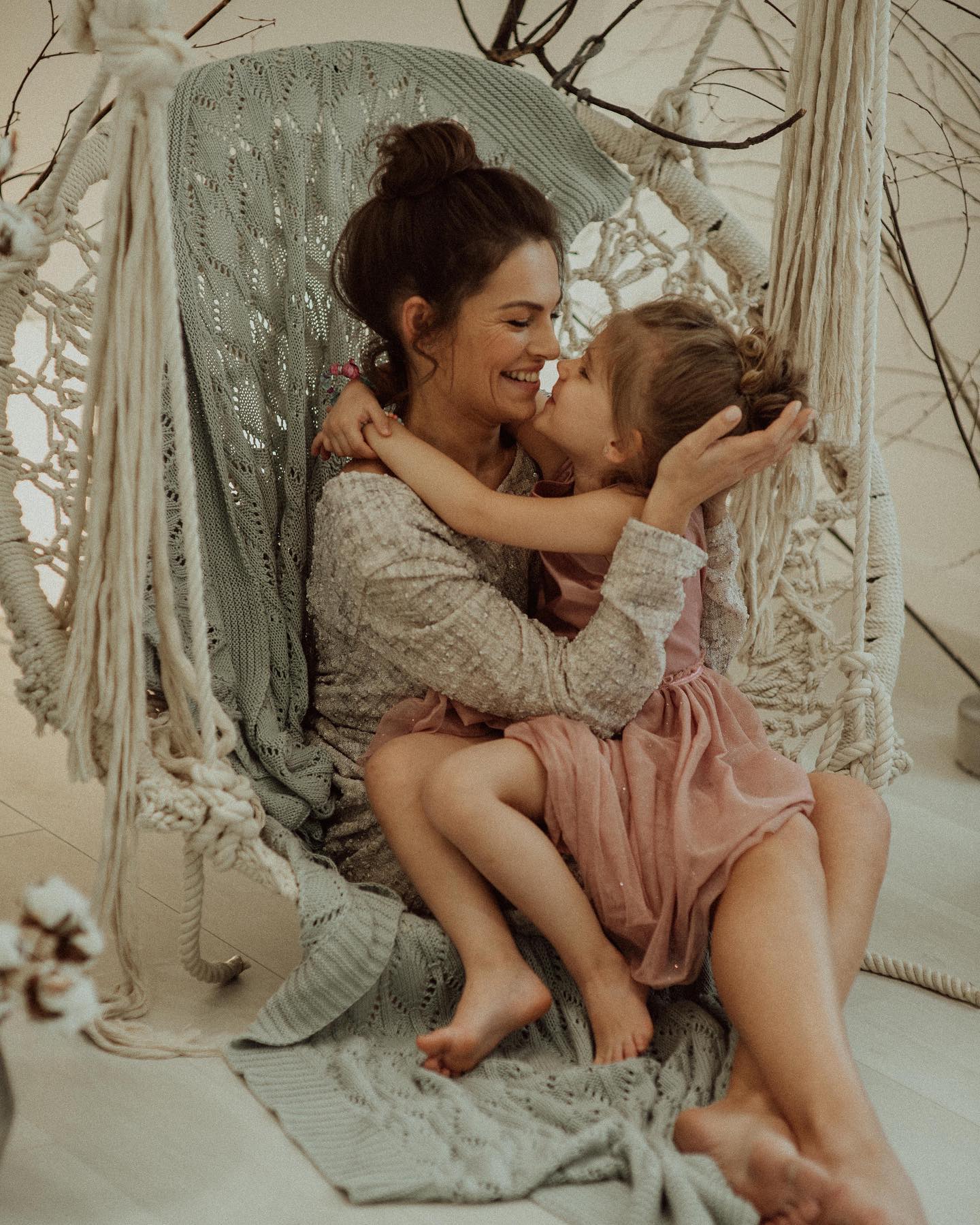 Українська акторка розповіла, чому її донька планує змінити ім’я та чи спілкується з батьком-путіністом