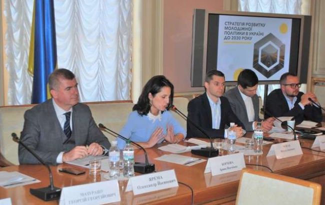 ВР рекомендуют предусмотреть 0,5 млрд гривен на жилищные кредиты для молодежи