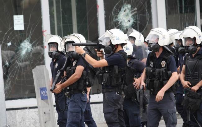 В Турции два полицейских и два боевика погибли в результате перестрелки