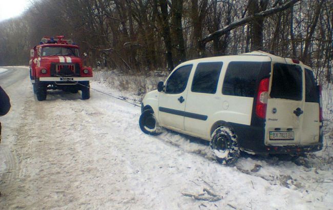 Снегопады в Украине: обесточены 55 населенных пунктов в двух областях