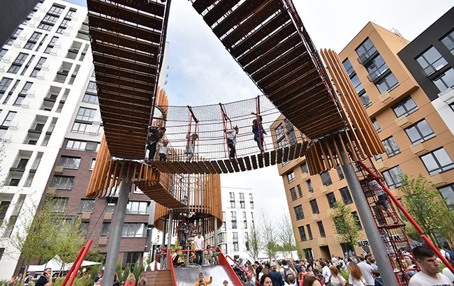 ДЕНЬ У ДЕНЬ: ВІДКРИТТЯ ФАЙНА ТАУН ВІД KAN DEVELOPMENT