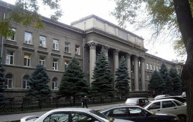 В Одесі під будівлею СБУ обстріляли пасажирський автобус