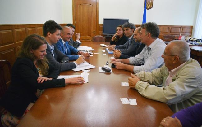 Швейцарские инвесторы планируют выйти на рынок солнечной энергетики Украины