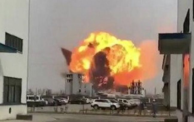 В Китае прогремел мощный взрыв на химзаводе